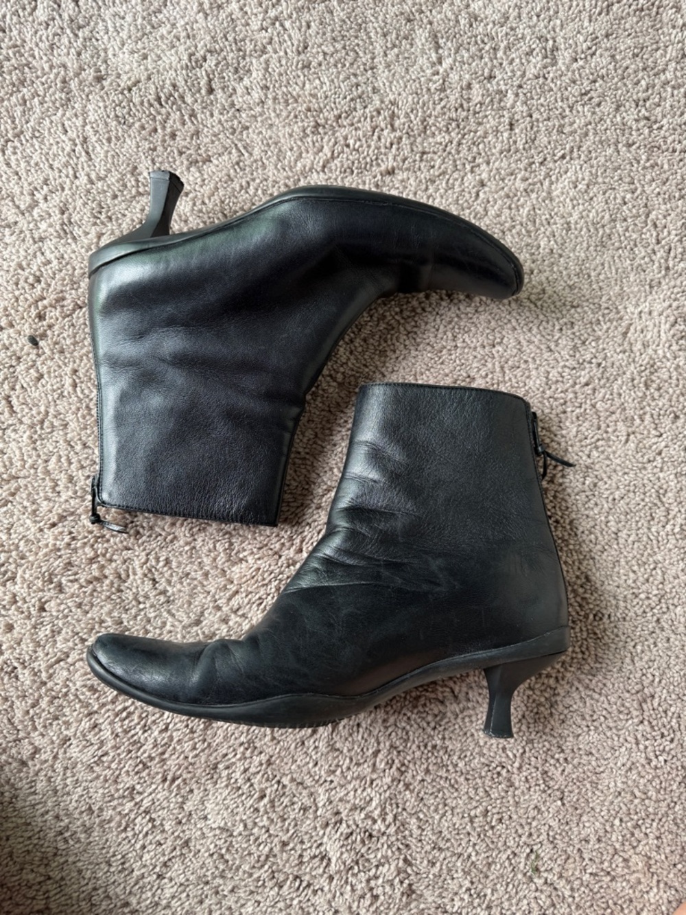 Stuart Weitzman Black Leather Low-Kitten Heel booties